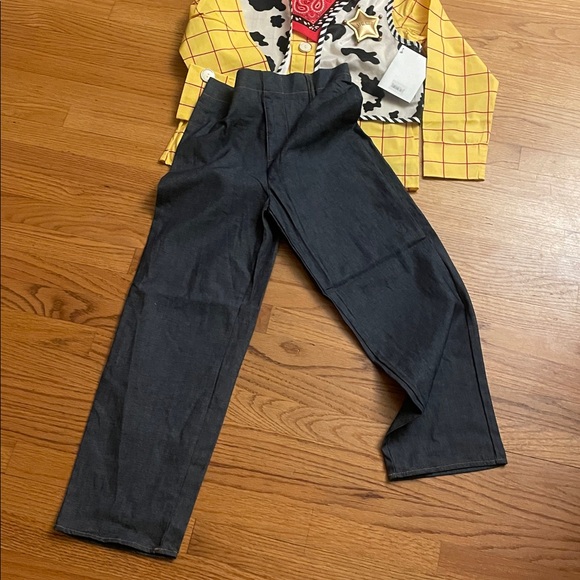 Disney woody costume Yellow and Red Checkered Shirt with Bandana - Picture 3 of 10